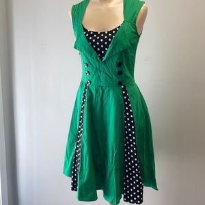 Retro dress size small new green w polka dot detail
